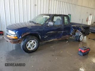 ✅ 2003 Chevrolet S-10 LS • VIN: 1GCDT19X938245738 • Лот: 42430445. Опубликован ранее на Copart с пробегом 190 658 миль. Бесплатный доступ к архиву аукционных продаж из США и подробный отчёт об истории автомобиля на DreamBid. Изображение 1.