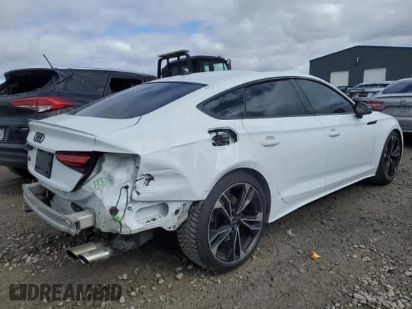 ✅ 2022 Audi S5 Sportback Premium Plus • VIN: WAUC4CF52NA039905 • Лот: 45479645. Опубликован ранее на Copart с пробегом 26 401 миль. Бесплатный доступ к архиву аукционных продаж из США и подробный отчёт об истории автомобиля на DreamBid. Изображение 3.