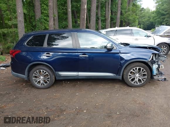 ✅ 2016 Mitsubishi Outlander SE • VIN: JA4AZ3A33GZ005634 • Lot: 42720729. Wystawiony na IAAI z przebiegiem 116 409 mil. Bezpłatny archiwum sprzedaży aukcyjnych z USA i szczegółowy raport historii pojazdu na DreamBid. Zdjęcie 14.