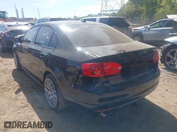 ✅ 2013 Volkswagen Jetta SE • VIN: 3VWDP7AJ7DM442920 • Lot: 43188520. Wystawiony na IAAI z przebiegiem 168 355 mil. Bezpłatny archiwum sprzedaży aukcyjnych z USA i szczegółowy raport historii pojazdu na DreamBid. Zdjęcie 3.