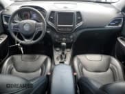 ✅ 2022 Jeep Cherokee Latitude Lux • VIN: 1C4PJMMX3ND505704 • Lot: 70194705. Wystawiony na Copart z przebiegiem 49 755 mil. Bezpłatny archiwum sprzedaży aukcyjnych z USA i szczegółowy raport historii pojazdu na DreamBid. Zdjęcie 8.