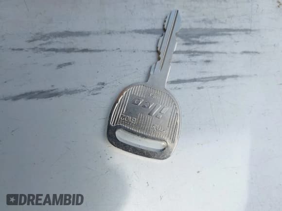 ✅ 2001 Chevrolet Suburban LS • VIN: 3GNEC16T81G216977 • Лот: 42538021. Опубликован ранее на IAAI с пробегом 404 293 миль. Бесплатный доступ к архиву аукционных продаж из США и подробный отчёт об истории автомобиля на DreamBid. Изображение 11.