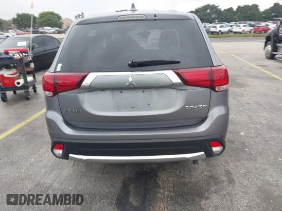 ✅ 2018 Mitsubishi Outlander ES • VIN: JA4AD2A33JJ001937 • Lot: 43758000. Listed on IAAI with 171,695 mi. Free auction sales archive from the USA and detailed vehicle history report at DreamBid. Image 16.