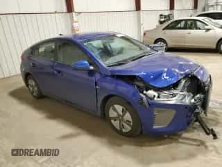2019 Hyundai Ioniq Blue with VIN KMHC65LC7KU124725, listed as a Copart auction lot 76706153 with 67,645 mi miles and . Bid and sale history available at DreamBid. Image 4.