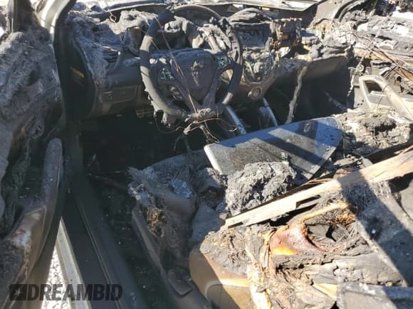 ✅ 2013 Hyundai Veloster w/Black Int • VIN: KMHTC6AD6DU122736 • Lot: 43390305. Wystawiony na Copart z przebiegiem Nie podano. Bezpłatny archiwum sprzedaży aukcyjnych z USA i szczegółowy raport historii pojazdu na DreamBid. Zdjęcie 8.