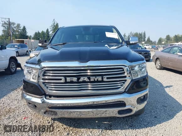 2020 Ram 1500 Big Horn z VIN 1C6SRFFT8LN201310, wystawiony jako IAAI lot #43125240 z przebiegiem 83 796 mil mil oraz . Historia ofert i sprzedaży dostępna na DreamBid. Obrazek 12.
