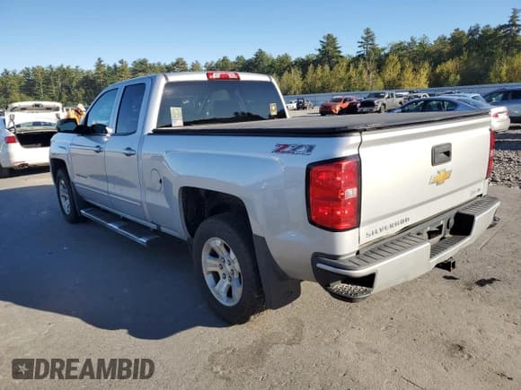 ✅ 2017 Chevrolet Silverado 1500 LT • VIN: 1GCVKREC5HZ237355 • Lot: 82060245. Wystawiony na Copart z przebiegiem 147 944 mil. Bezpłatny archiwum sprzedaży aukcyjnych z USA i szczegółowy raport historii pojazdu na DreamBid. Zdjęcie 2.