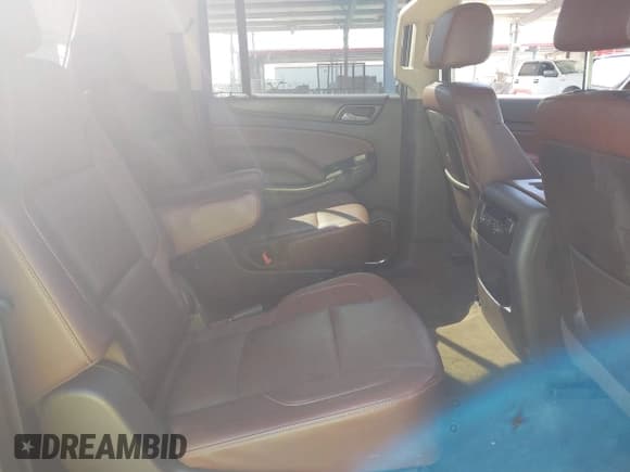 ✅ 2015 Chevrolet Suburban LTZ • VIN: 1GNSKKKC6FR234435 • Lot: 43245135. Listed on IAAI with 189,693 mi. Free auction sales archive from the USA and detailed vehicle history report at DreamBid. Image 8.