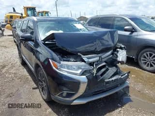 ✅ 2018 Mitsubishi Outlander SE • VIN: JA4AD3A34JZ060759 • Lot: 42617672. Listed on IAAI with 181,482 mi. Free auction sales archive from the USA and detailed vehicle history report at DreamBid. Image 1.