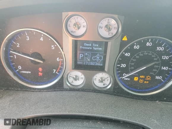 ✅ 2008 Lexus LX 570 • VIN: JTJHY00WX84017616 • Lot: 84180865. Wystawiony na Copart z przebiegiem 171 923 mil. Bezpłatny archiwum sprzedaży aukcyjnych z USA i szczegółowy raport historii pojazdu na DreamBid. Zdjęcie 9.