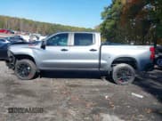 ✅ 2021 Chevrolet Silverado 1500 LT Trail Boss • VIN: 1GCPYFEL4MZ260285 • Lot: 43559454. Wystawiony na IAAI z przebiegiem 89 699 mil. Bezpłatny archiwum sprzedaży aukcyjnych z USA i szczegółowy raport historii pojazdu na DreamBid. Zdjęcie 15.