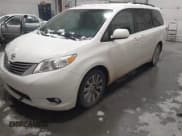 ✅ 2017 Toyota Sienna XLE • VIN: 5TDDZ3DC8HS159225 • Lot: 43641140. Listed on IAAI with 167,520 mi. Free auction sales archive from the USA and detailed vehicle history report at DreamBid. Image 2.