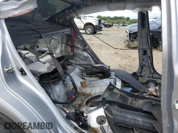 ✅ 2018 Subaru WRX STI • VIN: JF1VA2M6XJ9820621 • Lot: 68940035. Wystawiony na Copart z przebiegiem Nie podano. Bezpłatny archiwum sprzedaży aukcyjnych z USA i szczegółowy raport historii pojazdu na DreamBid. Zdjęcie 10.