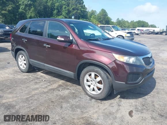 ✅ 2012 Kia Sorento LX • VIN: 5XYKT3A1XCG192292 • Лот: 42624487. Опубликован ранее на IAAI с пробегом 207 143 миль. Бесплатный доступ к архиву аукционных продаж из США и подробный отчёт об истории автомобиля на DreamBid. Изображение 1.