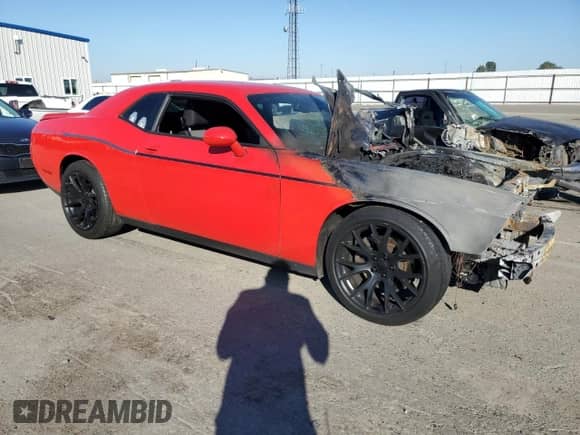 2015 Dodge Challenger SXT z VIN 2C3CDZAG8FH715103, wystawiony jako Copart lot #82575205 z przebiegiem Nie podano mil oraz Szkoda całkowita • Salvage title. Historia ofert i sprzedaży dostępna na DreamBid. Obrazek 4.