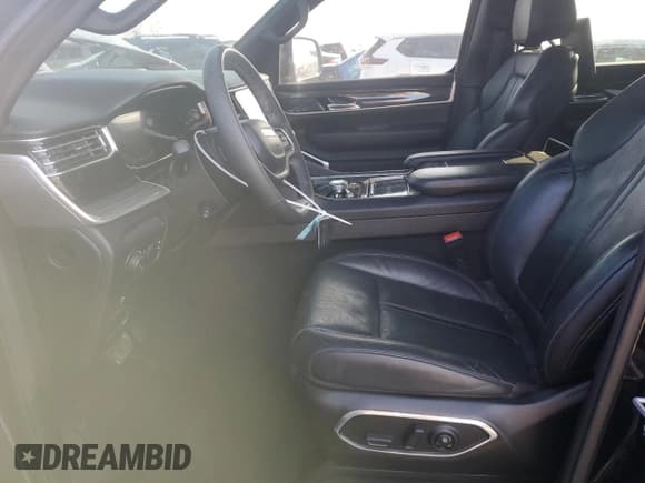 ✅ 2022 Jeep Wagoneer Series III • VIN: 1C4SJVDT0NS143386 • Lot: 48457345. Listed on Copart with 68,362 mi. Free auction sales archive from the USA and detailed vehicle history report at DreamBid. Image 7.