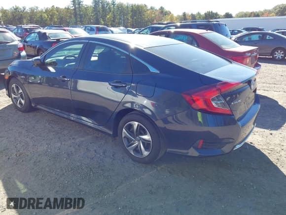 ✅ 2019 Honda Civic LX • VIN: 2HGFC2F62KH548929 • Lot: 43408191. Wystawiony na IAAI z przebiegiem 72 291 mil. Bezpłatny archiwum sprzedaży aukcyjnych z USA i szczegółowy raport historii pojazdu na DreamBid. Zdjęcie 3.