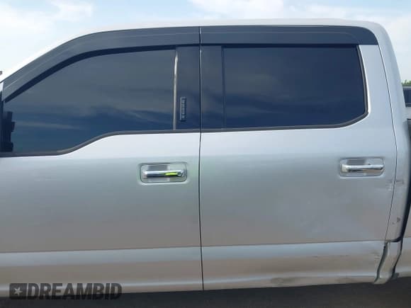 ✅ 2017 Ford F-150 XL • VIN: 1FTEW1CF2HKE45012 • Лот: 42038478. Опубликован ранее на IAAI с пробегом 76 284 миль. Бесплатный доступ к архиву аукционных продаж из США и подробный отчёт об истории автомобиля на DreamBid. Изображение 14.