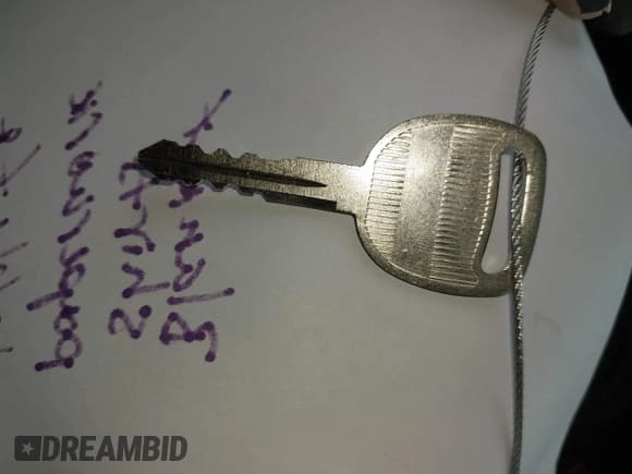 ✅ 2005 GMC Yukon XL SLT • VIN: 1GKEC16ZX5R121229 • Lot: 42069323. Listed on IAAI with Not provided. Free auction sales archive from the USA and detailed vehicle history report at DreamBid. Image 11.