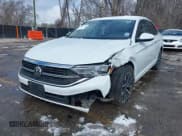 ✅ 2022 Volkswagen Jetta S • VIN: 3VWCM7BU8NM009170 • Lot: 41674485. Wystawiony na IAAI z przebiegiem 33 537 mil. Bezpłatny archiwum sprzedaży aukcyjnych z USA i szczegółowy raport historii pojazdu na DreamBid. Zdjęcie 6.