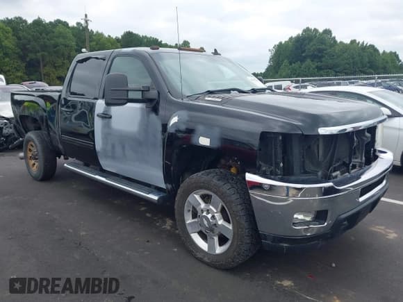 ✅ 2011 Chevrolet Silverado 2500HD LTZ • VIN: 1GC1KYC88BF151862 • Lot: 42994282. Listed on IAAI with 175,265 mi. Free auction sales archive from the USA and detailed vehicle history report at DreamBid. Image 1.