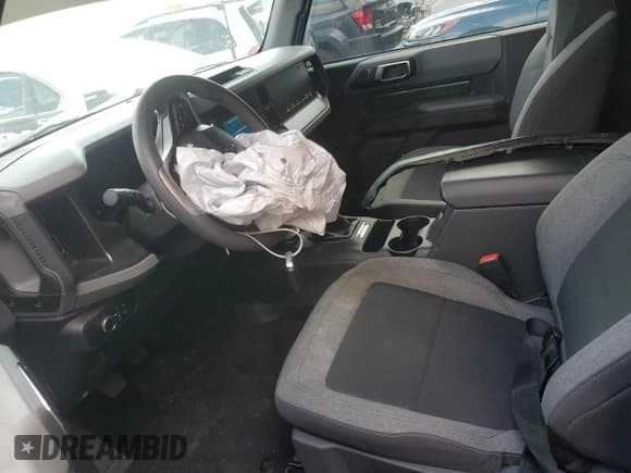 ✅ 2022 Ford Bronco • VIN: 1FMDE5AH9NLB15492 • Lot: 68735385. Listed on Copart with 34,016 mi. Free auction sales archive from the USA and detailed vehicle history report at DreamBid. Image 7.