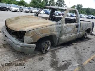 2003 Chevrolet Silverado 1500 LS z VIN 1GCEK14T43Z135461, wystawiony jako Copart lot #62999924 z przebiegiem Nie podano mil oraz Nie do naprawy • Non repairable. Historia ofert i sprzedaży dostępna na DreamBid. Obrazek 1.