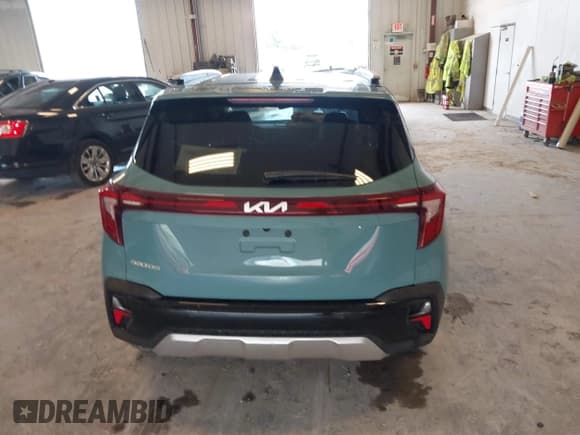 ✅ 2025 Kia Seltos EX • VIN: KNDER2AA9S7781643 • Lot: 42851103. Listed on IAAI with 23 mi. Free auction sales archive from the USA and detailed vehicle history report at DreamBid. Image 16.