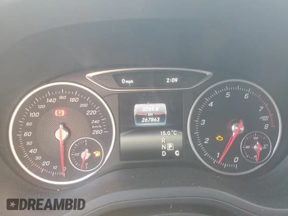 ✅ 2016 Mercedes-Benz B • VIN: WDDMH4GBXGJ385957 • Lot: 86845555. Listed on Copart with 267,863 mi. Free auction sales archive from the USA and detailed vehicle history report at DreamBid. Image 9.