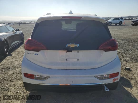 ✅ 2018 Chevrolet Bolt EV Premier • VIN: 1G1FX6S09J4136667 • Lot: 88350965. Wystawiony na Copart z przebiegiem Nie podano. Bezpłatny archiwum sprzedaży aukcyjnych z USA i szczegółowy raport historii pojazdu na DreamBid. Zdjęcie 6.