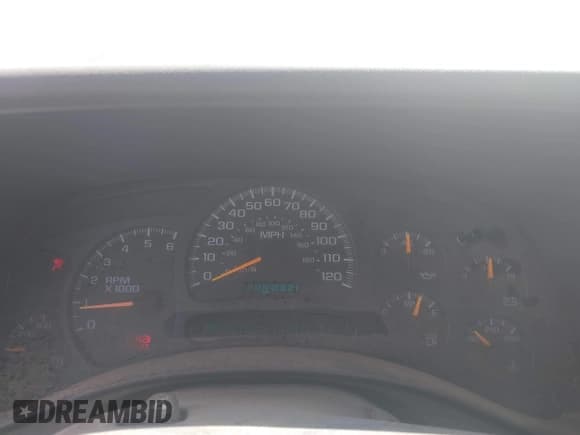 ✅ 2004 Chevrolet Silverado 2500HD LS • VIN: 1GCHK29U64E347985 • Lot: 43203803. Wystawiony na IAAI z przebiegiem 137 012 mil. Bezpłatny archiwum sprzedaży aukcyjnych z USA i szczegółowy raport historii pojazdu na DreamBid. Zdjęcie 7.