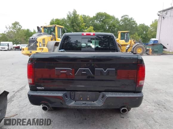 2017 Ram 1500 Night z VIN 1C6RR7MT1HS640395, wystawiony jako IAAI lot #43011656 z przebiegiem 48 144 mil mil oraz . Historia ofert i sprzedaży dostępna na DreamBid. Obrazek 17.