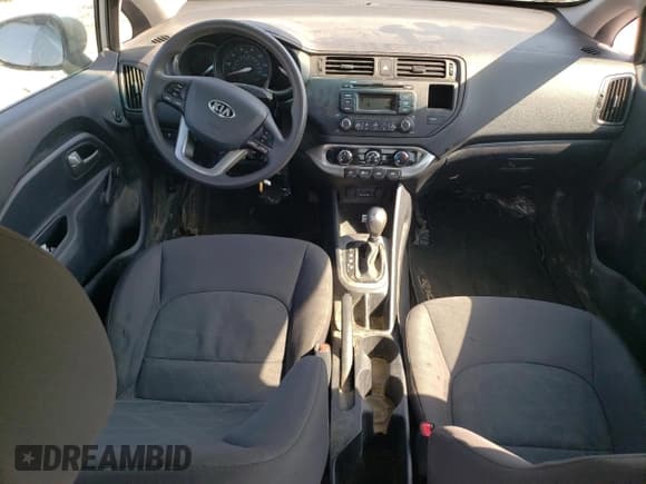 ✅ 2013 Kia Rio LX • VIN: KNADM4A32D6241970 • Lot: 65887635. Wystawiony na Copart z przebiegiem Nie podano. Bezpłatny archiwum sprzedaży aukcyjnych z USA i szczegółowy raport historii pojazdu na DreamBid. Zdjęcie 8.