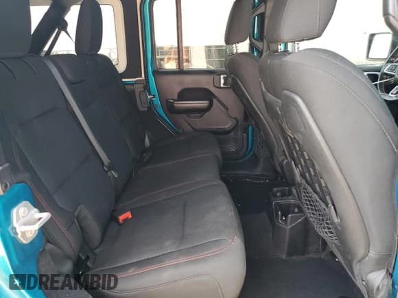 ✅ 2020 Jeep Wrangler Unlimited Rubicon • VIN: 1C4HJXFN2LW335192 • Лот: 80459895. Опубликован ранее на Copart с пробегом 57 596 миль. Бесплатный доступ к архиву аукционных продаж из США и подробный отчёт об истории автомобиля на DreamBid. Изображение 11.