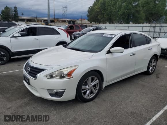✅ 2015 Nissan Altima SL • VIN: 1N4AL3AP0FC170476 • Lot: 92847575. Wystawiony na Copart z przebiegiem 210 035 mil. Bezpłatny archiwum sprzedaży aukcyjnych z USA i szczegółowy raport historii pojazdu na DreamBid. Zdjęcie 1.