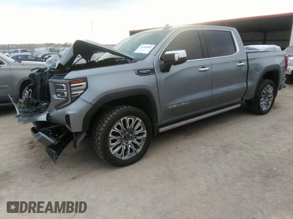 ✅ 2023 GMC Sierra 1500 Denali Ultimate • VIN: 1GTUUHEL2PZ270179 • Лот: 41263065. Опубликован ранее на IAAI с пробегом 23 712 миль. Бесплатный доступ к архиву аукционных продаж из США и подробный отчёт об истории автомобиля на DreamBid. Изображение 17.