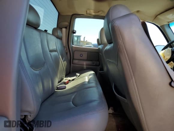 ✅ 2003 Chevrolet Silverado 1500 LS • VIN: 1GCEC19T13Z131017 • Лот: 73960134. Опубликован ранее на Copart с пробегом Не указан. Бесплатный доступ к архиву аукционных продаж из США и подробный отчёт об истории автомобиля на DreamBid. Изображение 10.