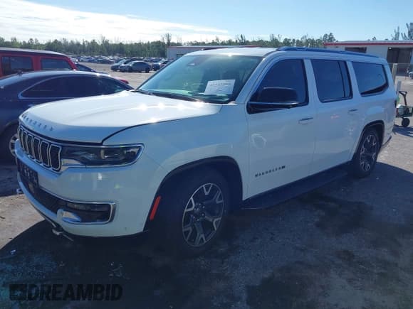 ✅ 2024 Jeep Wagoneer Series III • VIN: 1C4SJSDP6RS110450 • Lot: 43545866. Listed on IAAI with 146,636 mi. Free auction sales archive from the USA and detailed vehicle history report at DreamBid. Image 17.