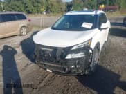 ✅ 2021 Nissan Rogue SV • VIN: 5N1AT3BA4MC849499 • Lot: 43386808. Wystawiony na IAAI z przebiegiem 10 803 mil. Bezpłatny archiwum sprzedaży aukcyjnych z USA i szczegółowy raport historii pojazdu na DreamBid. Zdjęcie 6.