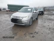 ✅ 2018 Mitsubishi Outlander ES • VIN: JA4AZ3A33JZ010565 • Lot: 43589921. Wystawiony na IAAI z przebiegiem 87 376 mil. Bezpłatny archiwum sprzedaży aukcyjnych z USA i szczegółowy raport historii pojazdu na DreamBid. Zdjęcie 17.