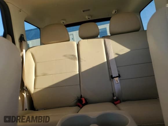 ✅ 2011 Ford Escape Limited • VIN: 1FMCU9EG7BKC04468 • Lot: 92456245. Wystawiony na Copart z przebiegiem 177 559 mil. Bezpłatny archiwum sprzedaży aukcyjnych z USA i szczegółowy raport historii pojazdu na DreamBid. Zdjęcie 10.