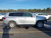 ✅ 2013 Toyota Highlander • VIN: 5TDZK3EHXDS141212 • Lot: 43797391. Wystawiony na IAAI z przebiegiem 167 836 mil. Bezpłatny archiwum sprzedaży aukcyjnych z USA i szczegółowy raport historii pojazdu na DreamBid. Zdjęcie 13.