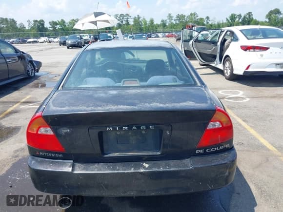 ✅ 2001 Mitsubishi Mirage DE • VIN: JA3AY11A71U038070 • Lot: 42431663. Wystawiony na IAAI z przebiegiem 135 575 mil. Bezpłatny archiwum sprzedaży aukcyjnych z USA i szczegółowy raport historii pojazdu na DreamBid. Zdjęcie 16.