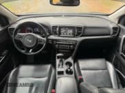 ✅ 2019 Kia Sportage EX • VIN: KNDPNCAC3K7551088 • Lot: 87129455. Wystawiony na Copart z przebiegiem 140 038 mil. Bezpłatny archiwum sprzedaży aukcyjnych z USA i szczegółowy raport historii pojazdu na DreamBid. Zdjęcie 9.