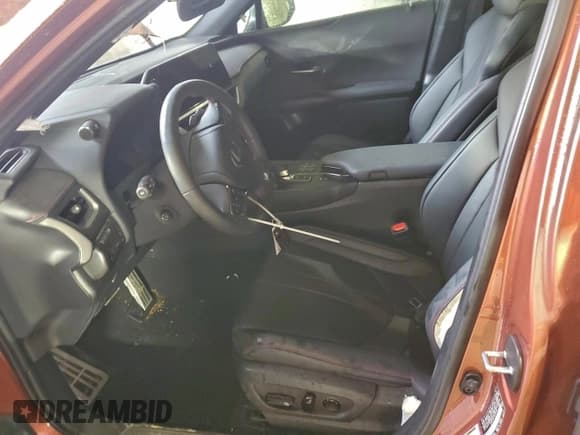 ✅ 2025 Lexus UX 300h F Sport • VIN: JTHUCJDH7S2003952 • Lot: 93765905. Listed on Copart with 11,404 mi. Free auction sales archive from the USA and detailed vehicle history report at DreamBid. Image 7.