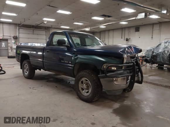 ✅ 2000 Dodge 1500 • VIN: 1B7HF16Y4YS590580 • Лот: 43213855. Размещён на IAAI с пробегом 95 064 миль миль. Получите бесплатный доступ к архиву аукционных продаж из США и посмотрите подробный отчёт об истории автомобиля на DreamBid. Изображение 1.