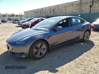 ✅ 2023 Tesla Model 3 Long Range • VIN: 5YJ3E1EB1PF391105 • Lot: 86726275. Wystawiony na Copart z przebiegiem 60 672 mil. Bezpłatny archiwum sprzedaży aukcyjnych z USA i szczegółowy raport historii pojazdu na DreamBid. Zdjęcie 1.