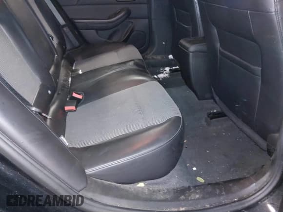 ✅ 2004 Jeep Grand Cherokee Laredo • VIN: 1J4GW48S64C428423 • Lot: 43682900. Listed on IAAI with 242,265 mi. Free auction sales archive from the USA and detailed vehicle history report at DreamBid. Image 8.