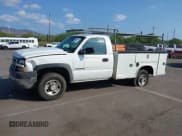 ✅ 2005 Chevrolet Silverado 2500HD Work Truck • VIN: 1GBHC24U15E333373 • Lot: 43697661. Wystawiony na IAAI z przebiegiem 156 992 mil. Bezpłatny archiwum sprzedaży aukcyjnych z USA i szczegółowy raport historii pojazdu na DreamBid. Zdjęcie 2.