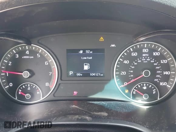 ✅ 2019 Kia Optima LX • VIN: 5XXGT4L39KG325914 • Lot: 43282601. Wystawiony na IAAI z przebiegiem 225 000 mil. Bezpłatny archiwum sprzedaży aukcyjnych z USA i szczegółowy raport historii pojazdu na DreamBid. Zdjęcie 7.